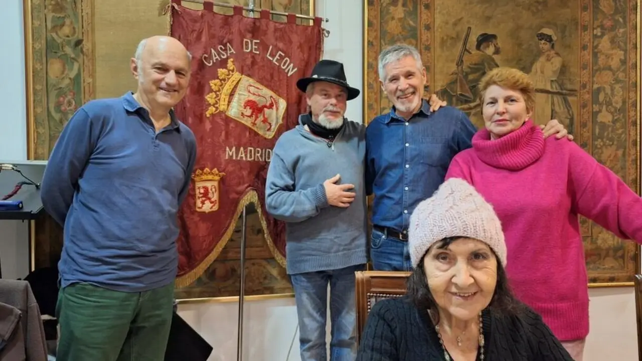 Exposición de pintura en la Casa de León en Madrid.