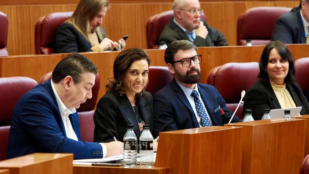 Los tres procuradores de UPL en las Cortes de Castilla y León.