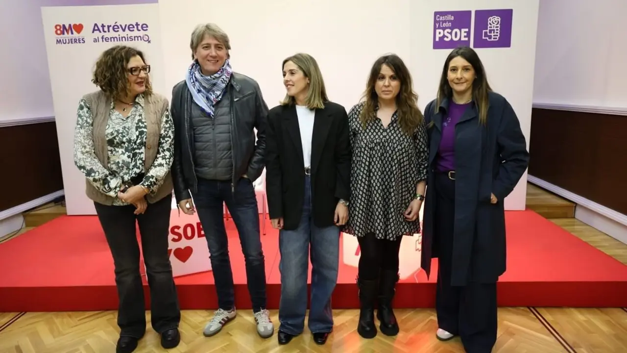 El PSOE compara las políticas de Igualdad de Mañueco "de titulares de prensa" frente a las "eficaces" del Gobierno de España.