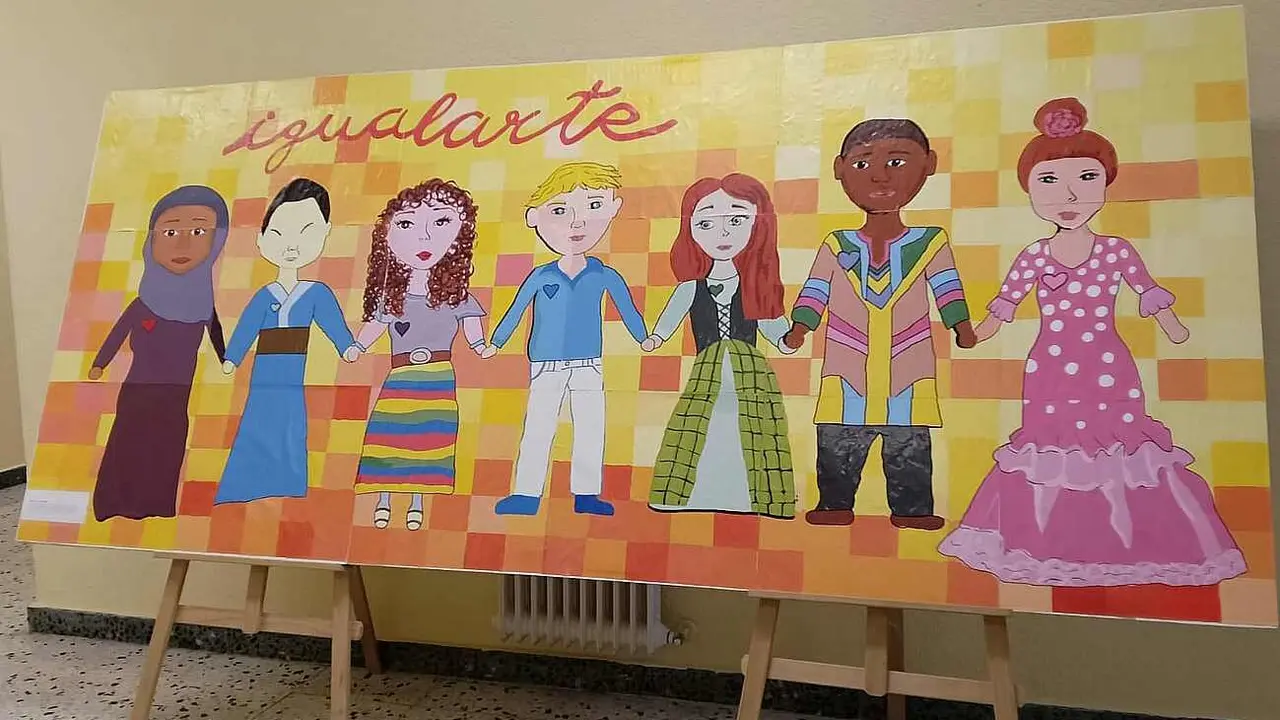 El Ayuntamiento de Ponferrada informa que el mural realizado por los alumnos de Arte de 3º de la ESO del Instituto Virgen de la Encina para celebrar el Día de la Mujer, permanecerá expuesto en la Biblioteca Municipal Valentín García Yebra.