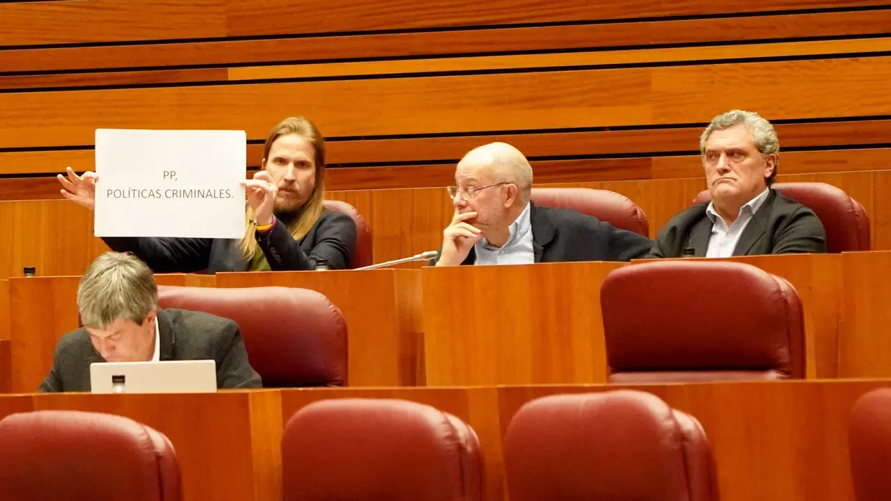Pablo Fernández, durante el pleno de las Cortes de Castilla y León.