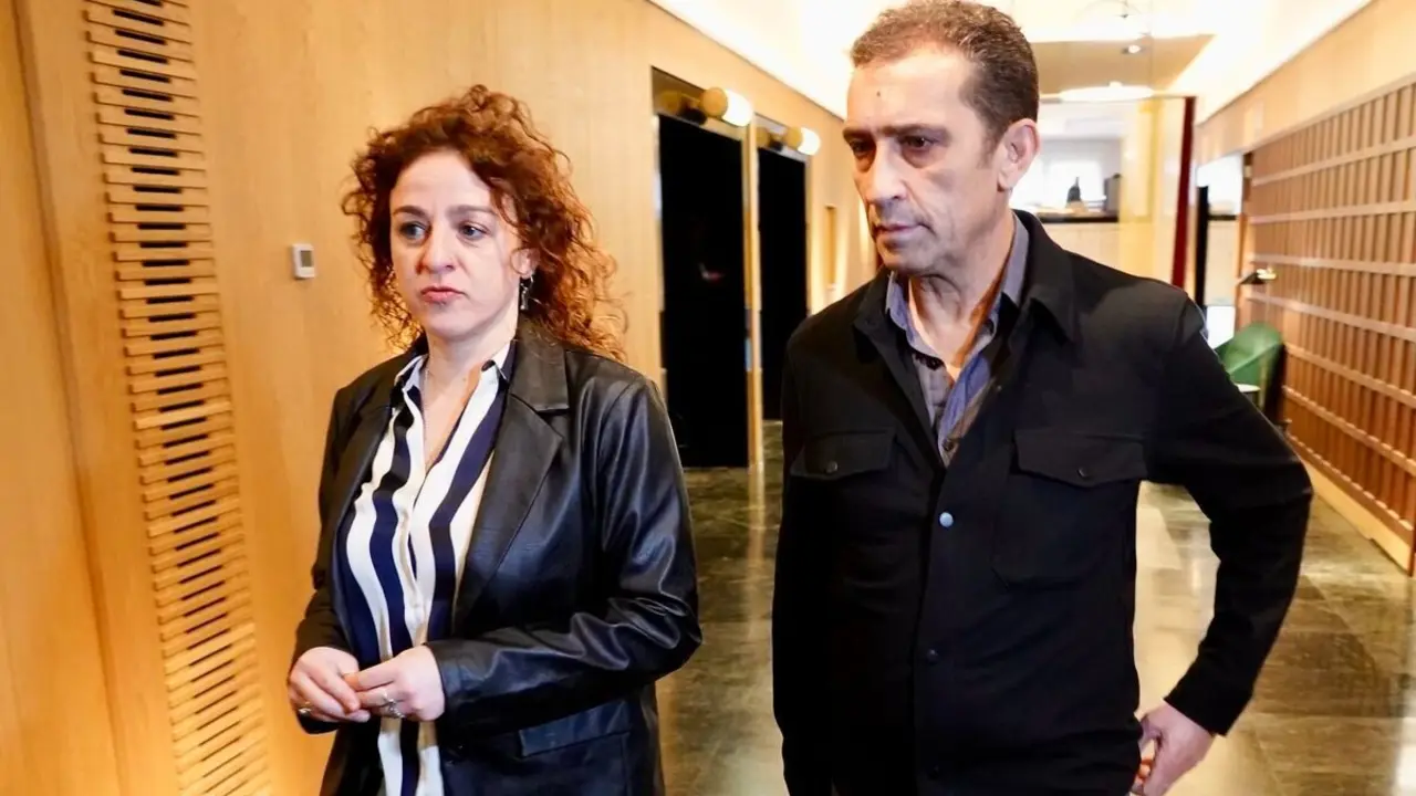 El secretario general de CCOO Castilla y León, Vicente Andrés, y la secretaria general de CCOO en León, Elena Blasco,  en el XIV Congreso Provincial de CCOO León.