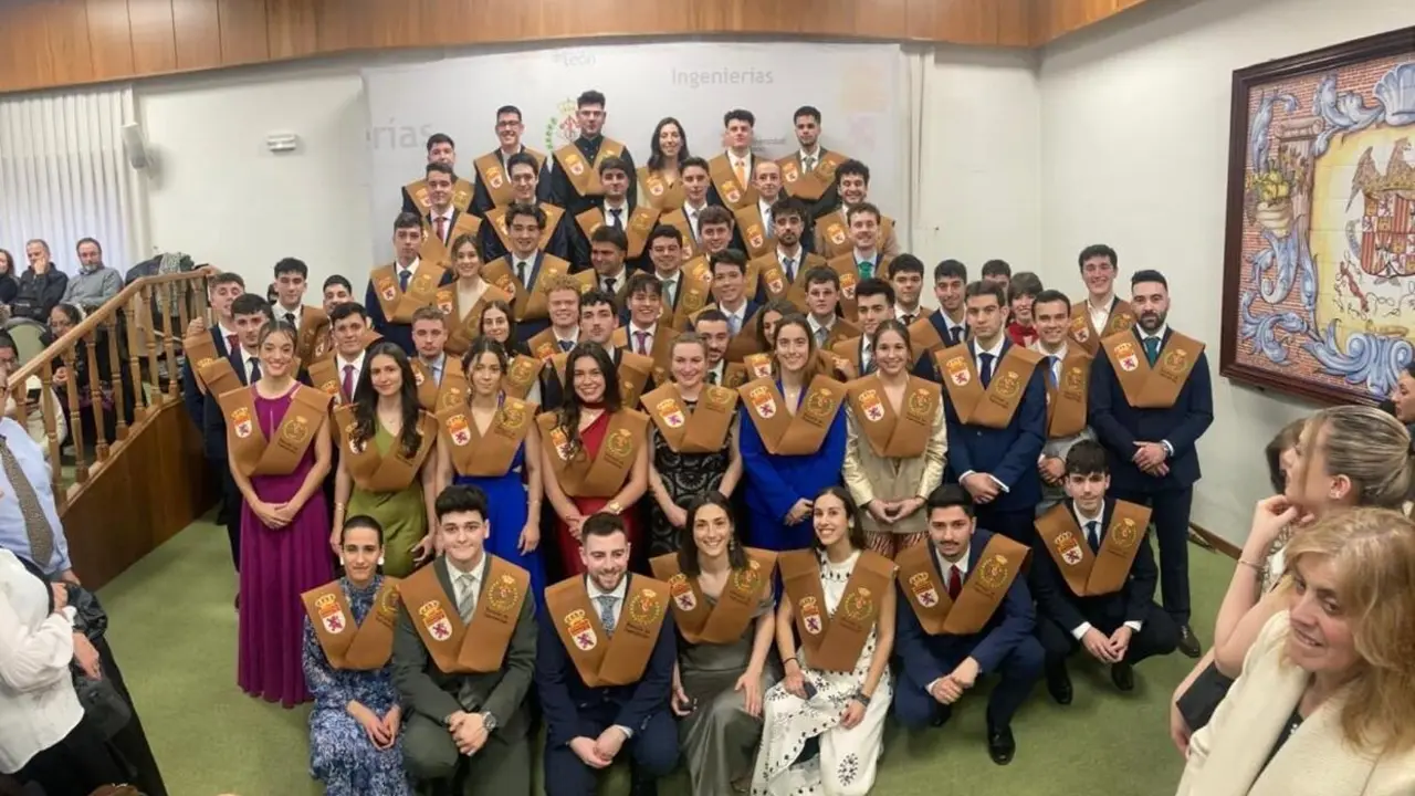 La ULE gradúa a una nueva generación de 300 profesionales en Ingeniería llamados a liderar los desafíos del futuro.