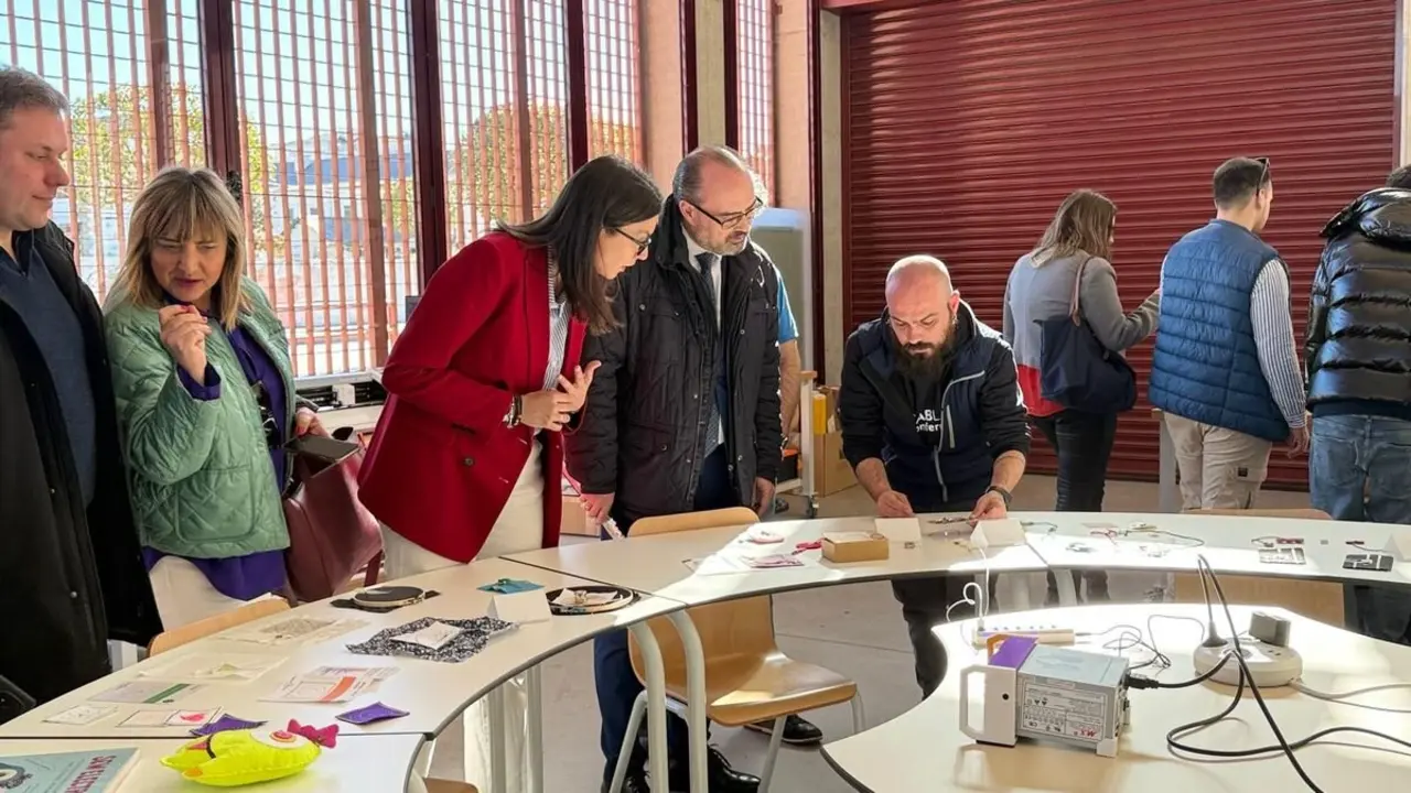 Ponferrada pone en marcha el espacio 'Fab Lab' para posicionar a la ciudad en la vanguardia de las nuevas tecnologías.
