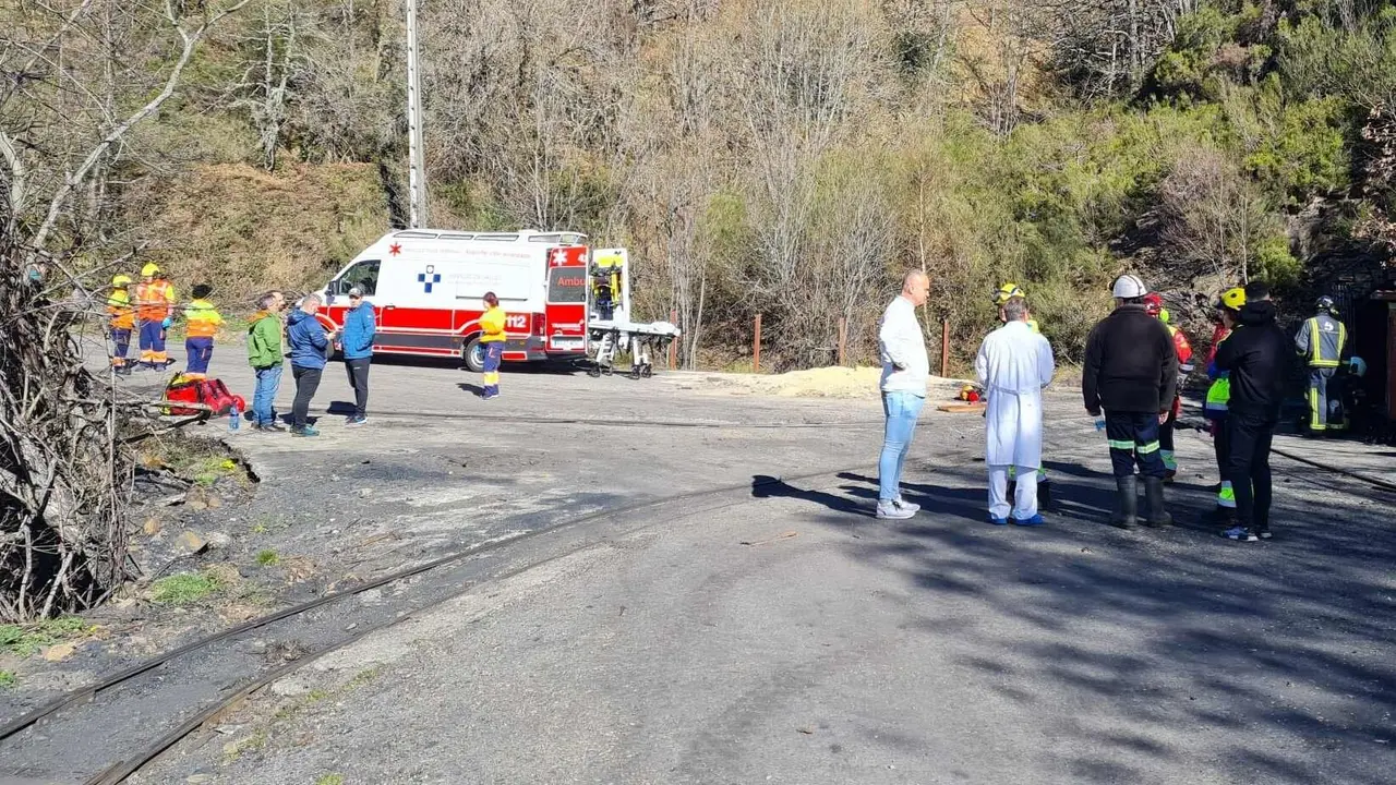 Equipos de emergencias en la zona en la que se ha producido el suceso.