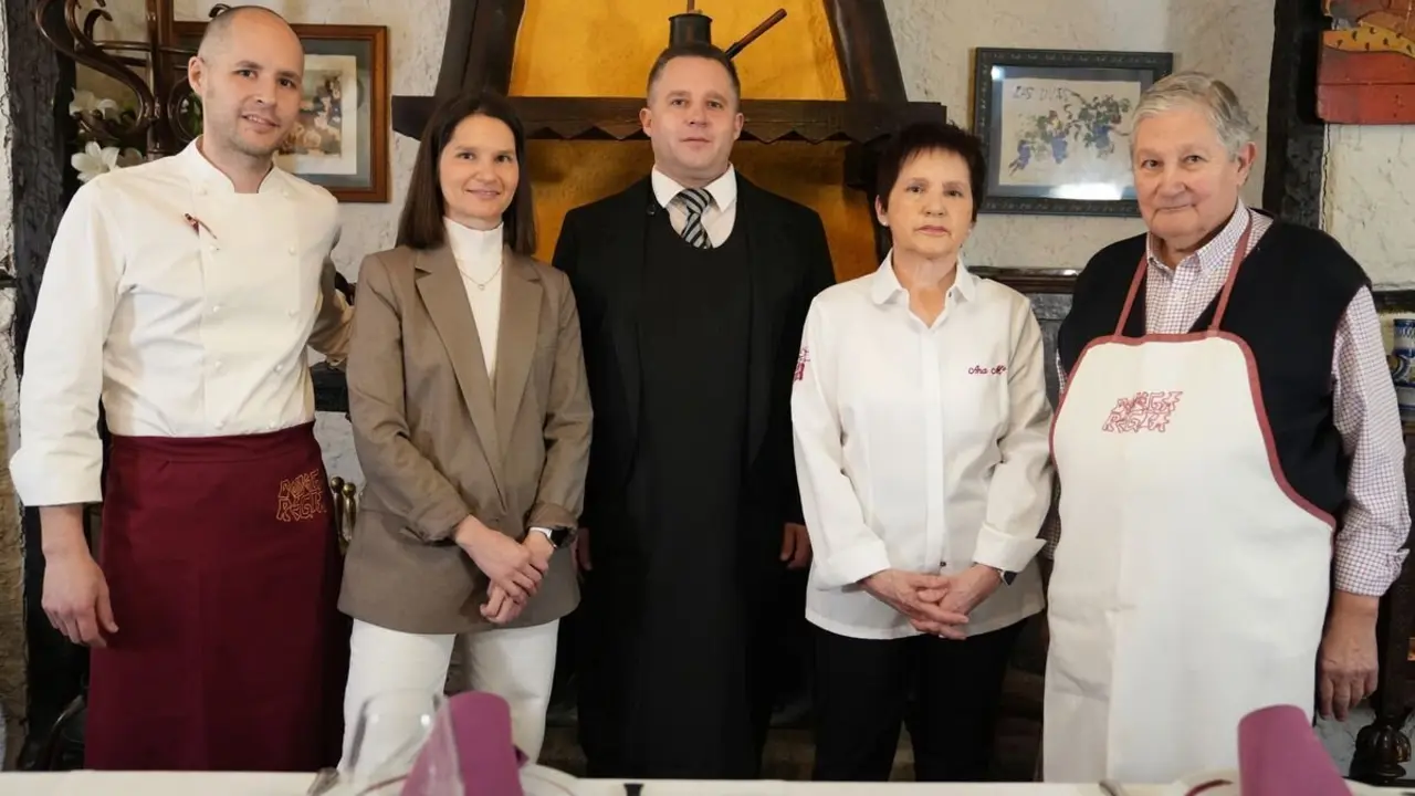 La Bodega Regia de León es uno de los restaurantes galardonados.