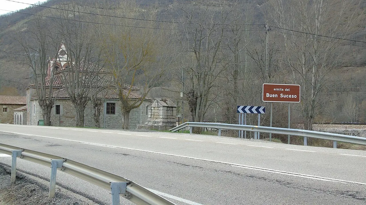 Carretera N-630 a la altura de Pola de Gord&oacute;n.
