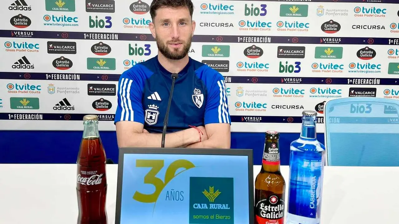 Borja Valle, durante su rueda de prensa.
