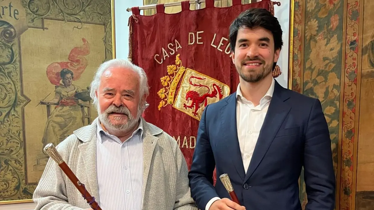 Diego San Martín (d), nuevo presidente de la Casa de León en Madrid.