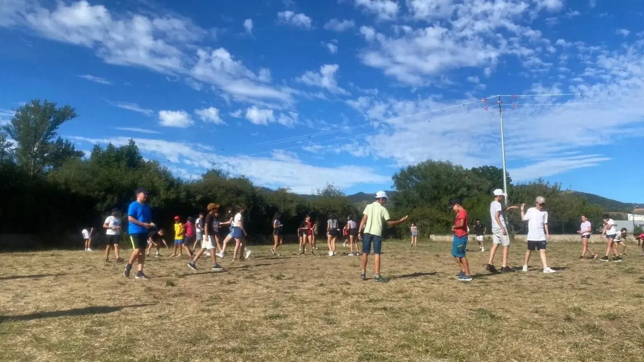 Imagen de archivo de un campamento de verano organizado por la Diputación de León.