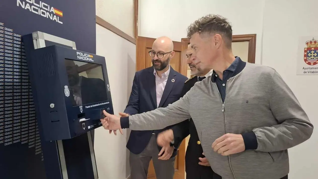 Inauguración del nuevo PAD de Villablino.