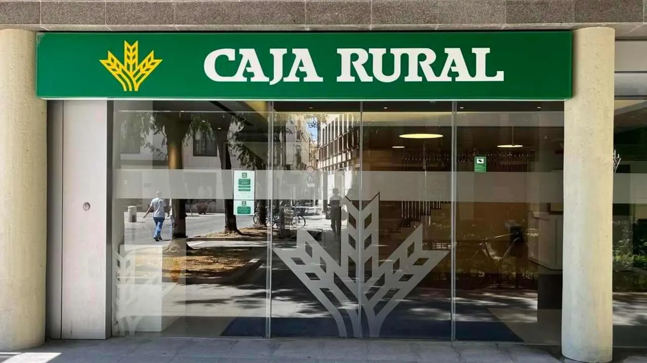 Caja Rural impulsa la formación en inteligencia artificial para jóvenes con el programa 'Preparados, listos, IA'.