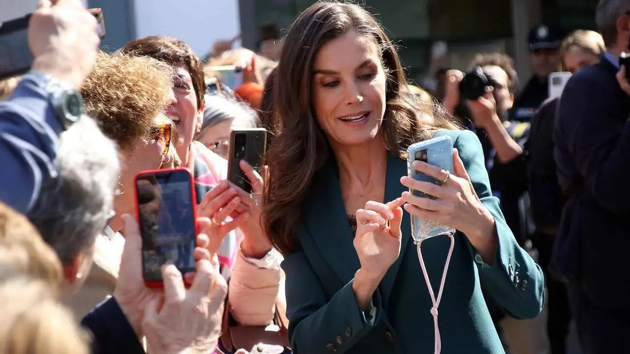 La reina doña Letizia preside el acto central del Tour del talento en León y proclamación del Premio Princesa de Girona CreaEmpresa 2025, al que asisten, entre otros, el presidente de la Junta, Alfonso Fernández Mañueco, el alcalde, José Antonio Diez, el delegado del Gobierno, Nicanor Sen, el presidente de las Cortes, Carlos Pollán  y la presidenta del PSOECyL, Ana Redondo. Fotos: Peio García.