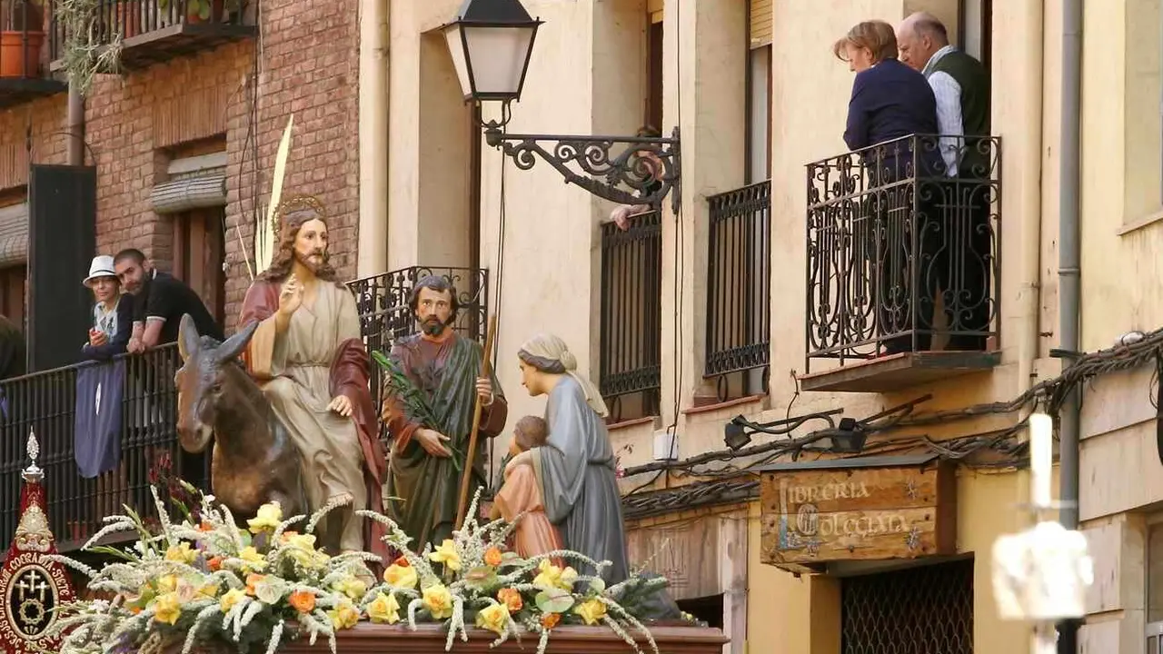 Procesión del Domingo de Ramos en León capital. Foto: Campillo