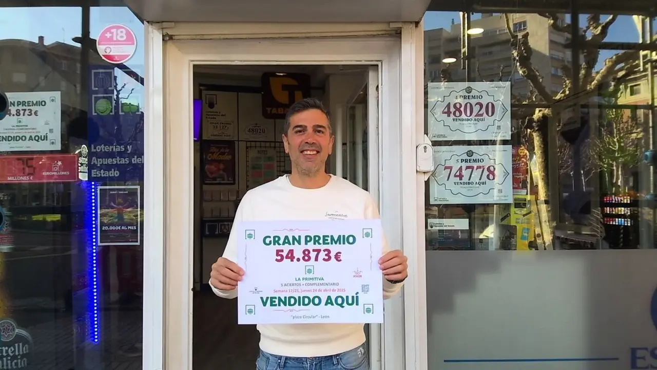 La Primitiva deja un segundo premio en la administración de lotería de la plaza de La Inmaculada.