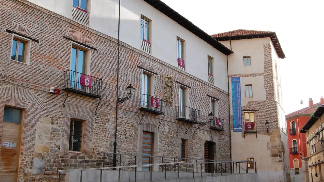 Imagen del Palacio Don Gutierre de León, de titularidad municipal.