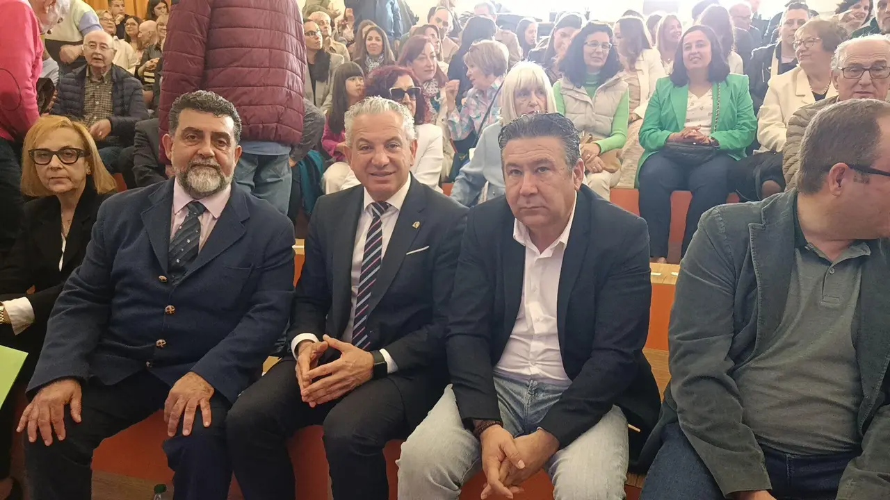 Nicanor Sen reafirma en el 50 aniversario del IES Vadinia de Cistierna el compromiso del Gobierno con la educación en las zonas rurales.