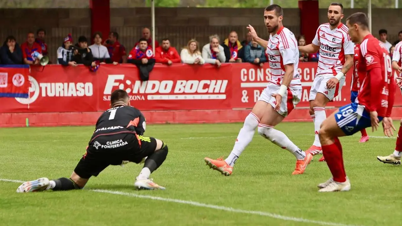 La Ponferradina se mide a un siempre incómodo Tarazona en un duelo de vital importancia.