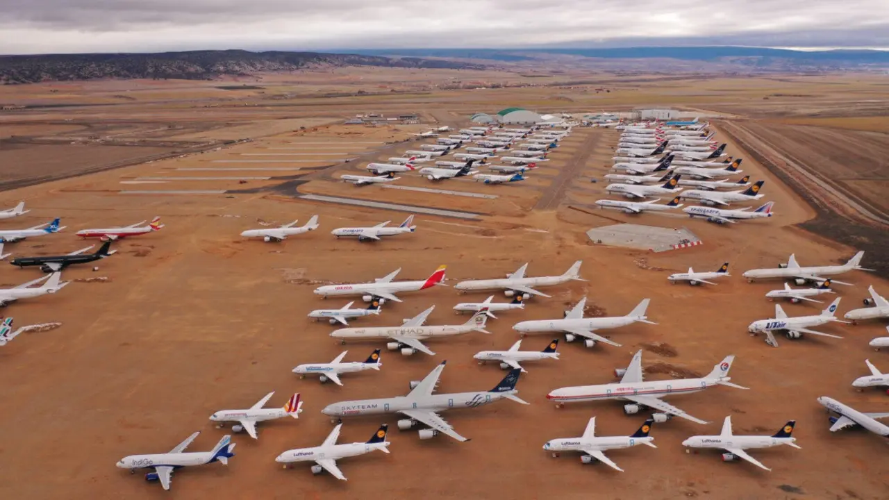 Vista aérea de la Plataforma Aeroportuaria Teruel, en el municipio de Caudé. León, siendo una de las mejores opciones del norte peninsular, ni se plantea desarrollos similares.