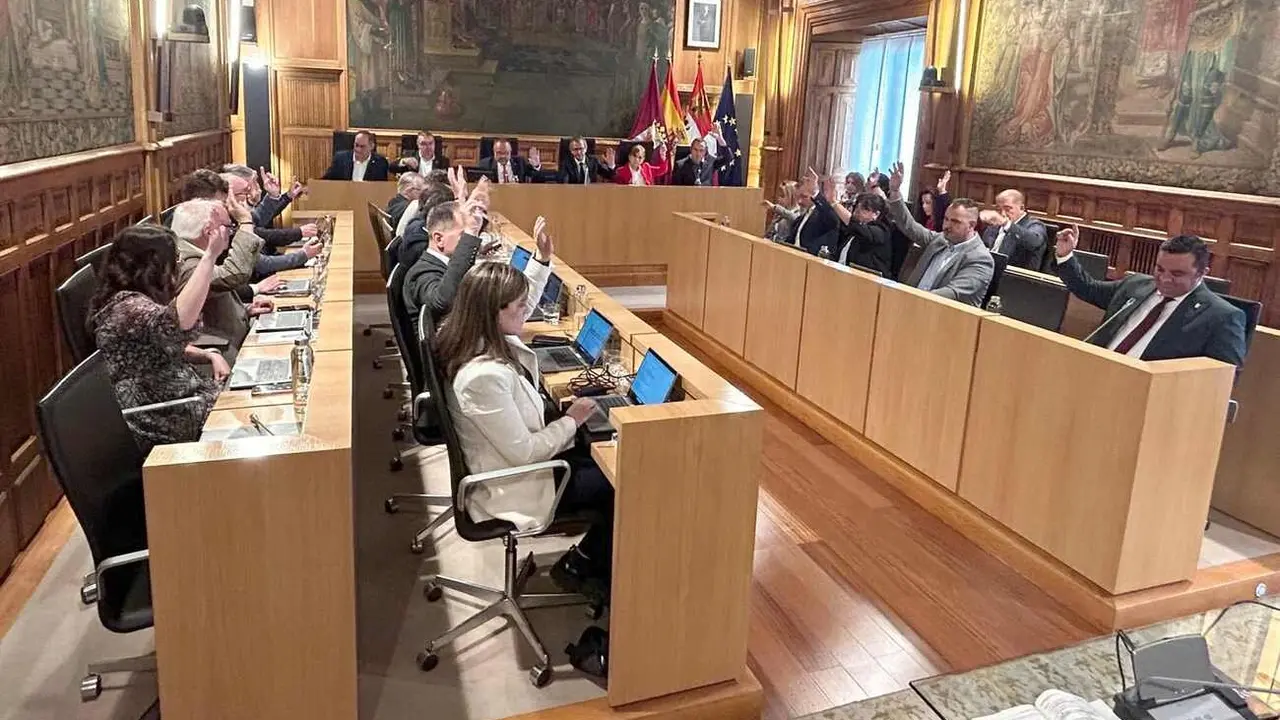 Un instante del pleno de la Diputación de León celebrado este miércoles.