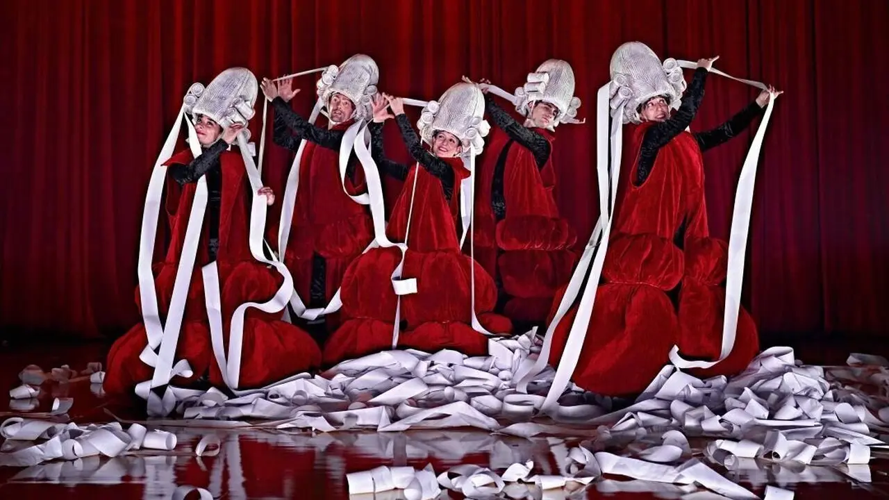 Arcaladanza recala en el Teatro Bérgidum con la belleza del montaje 'Va de Bach'.