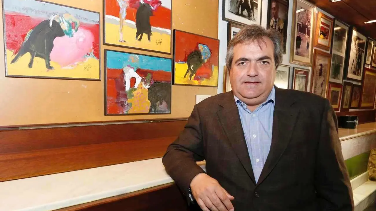 Manuel C. Cachafeiro, en el Camarote Madrid de León, durante la presentación de una exposición.