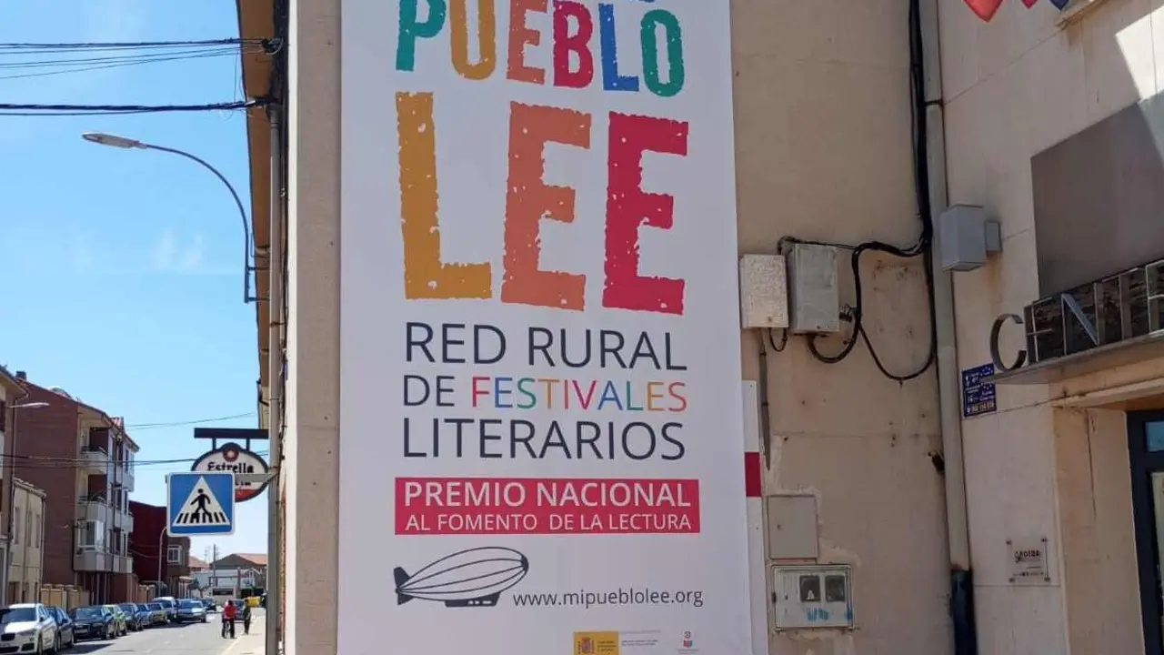 Santa María del Páramo se convierte en capital literaria con el II Festival 'Mi Pueblo Lee'. En la imagen, un cartel promocional.