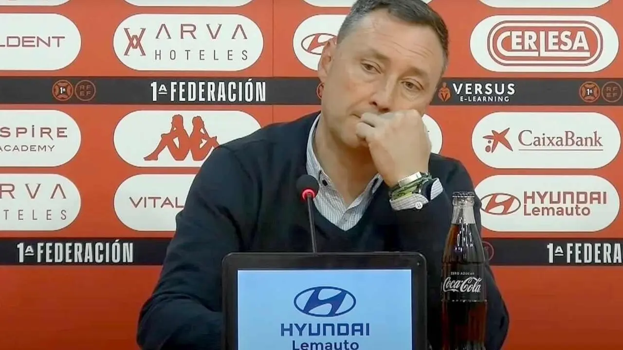 Raúl Llona, durante la rueda de prensa.