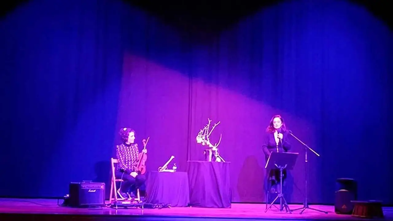 'Polvo y viento', sobre el escenario.