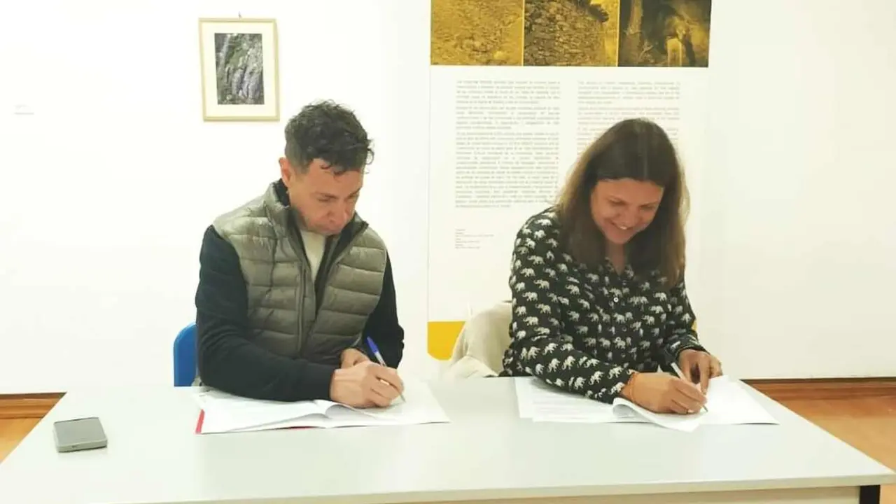 Firma de los protocolos entre Ciuden y Villablino.