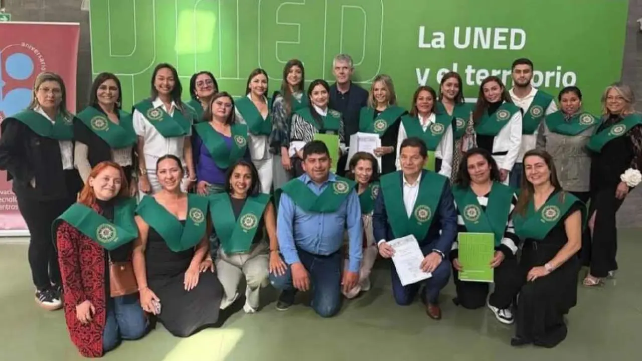 Graduación en la UNED.