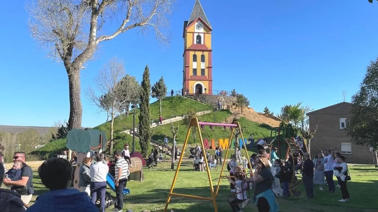 Almanza celebra este fin de semana su Feria de los Cuentos.