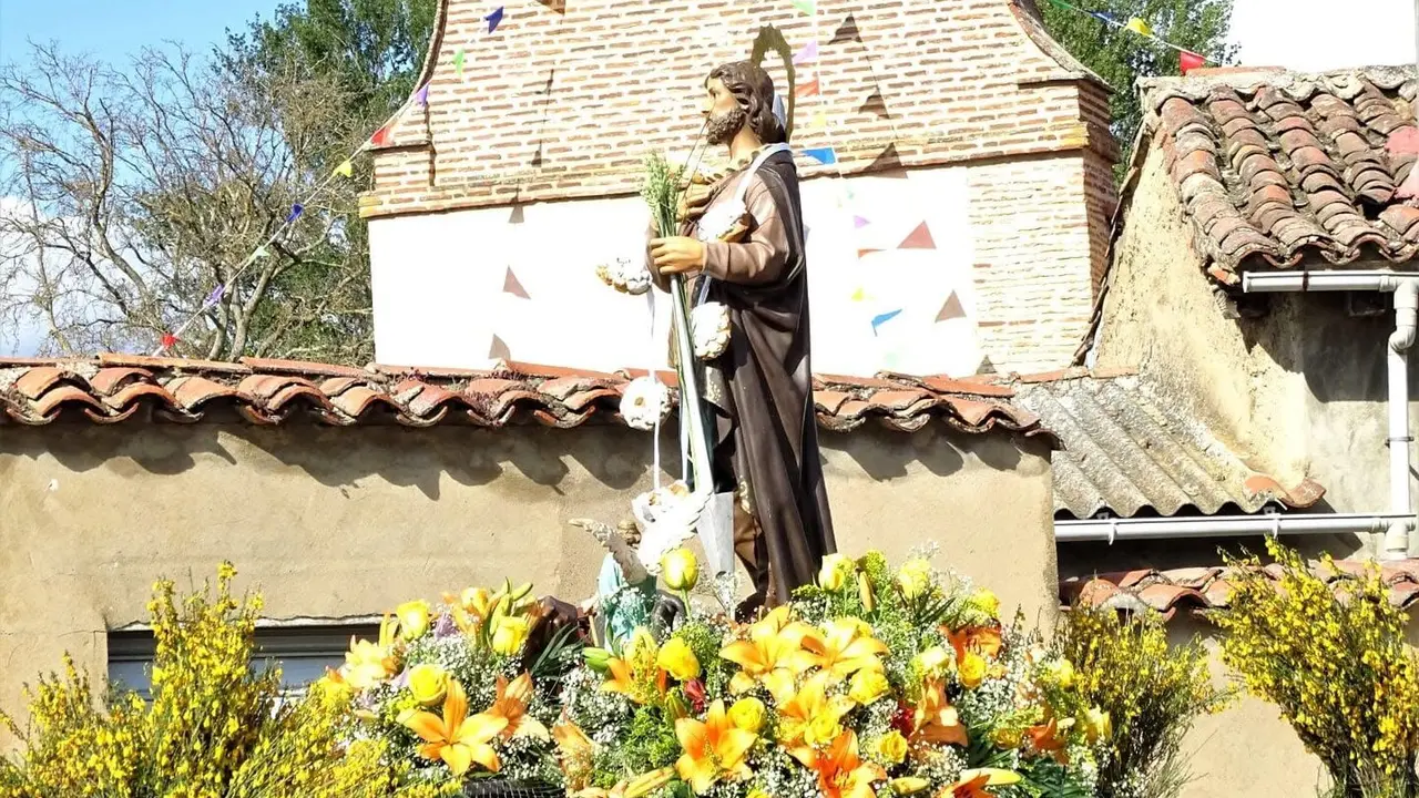 Imagen de San Isidro Labrador, patrono de Villaobispo de las Regueras.