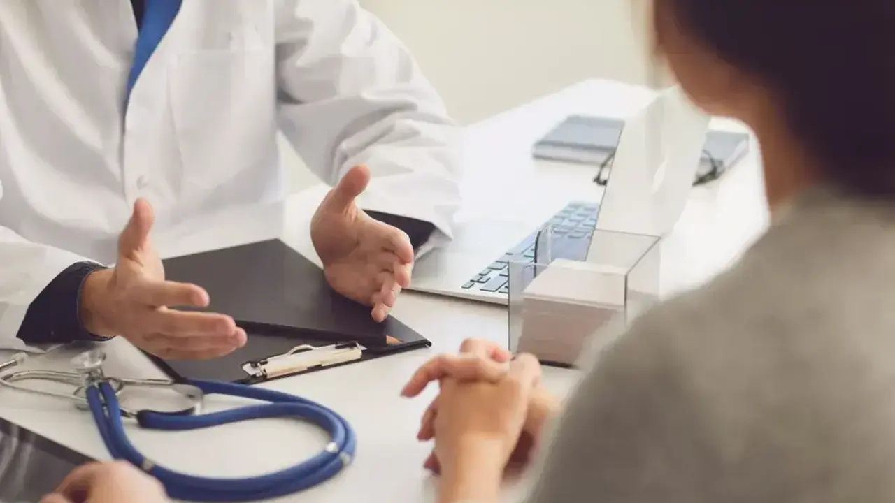 Baja la presión asistencial, pero aún cada médico de Familia tiene que atender 28 pacientes diarios
