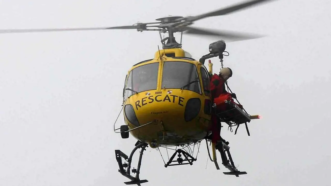 Operación de rescate realizada por el helicóptero de la Junta.