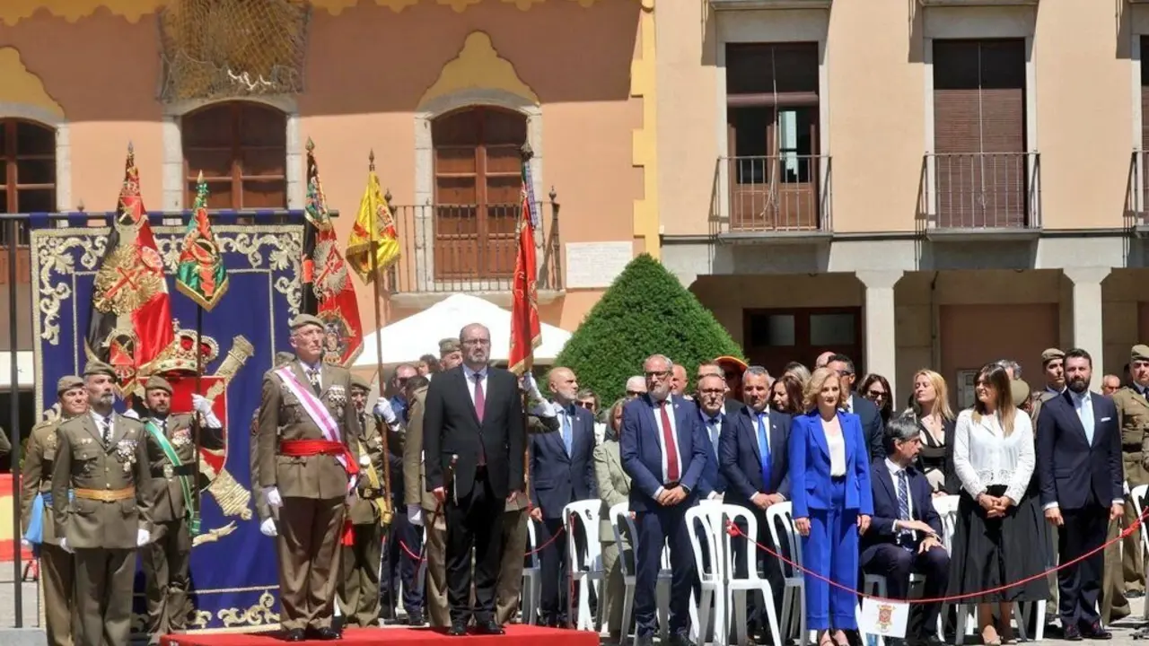 Acto de jura de bandera civil en Ponferrada.