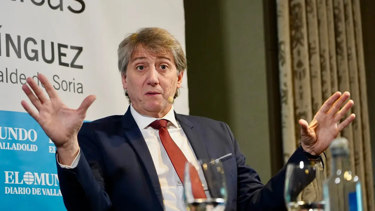 Club de Prensa ‘Conversaciones Políticas’ con el secretario general del PSOECyL y alcalde de Soria, Carlos Martínez Mínguez.