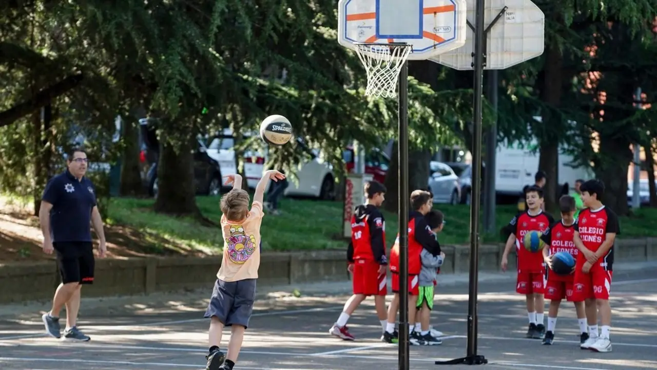 Las Escuelas Deportivas del Ayuntamiento de León cierran la temporada del deporte escolar con una nueva edición de Municipalia
