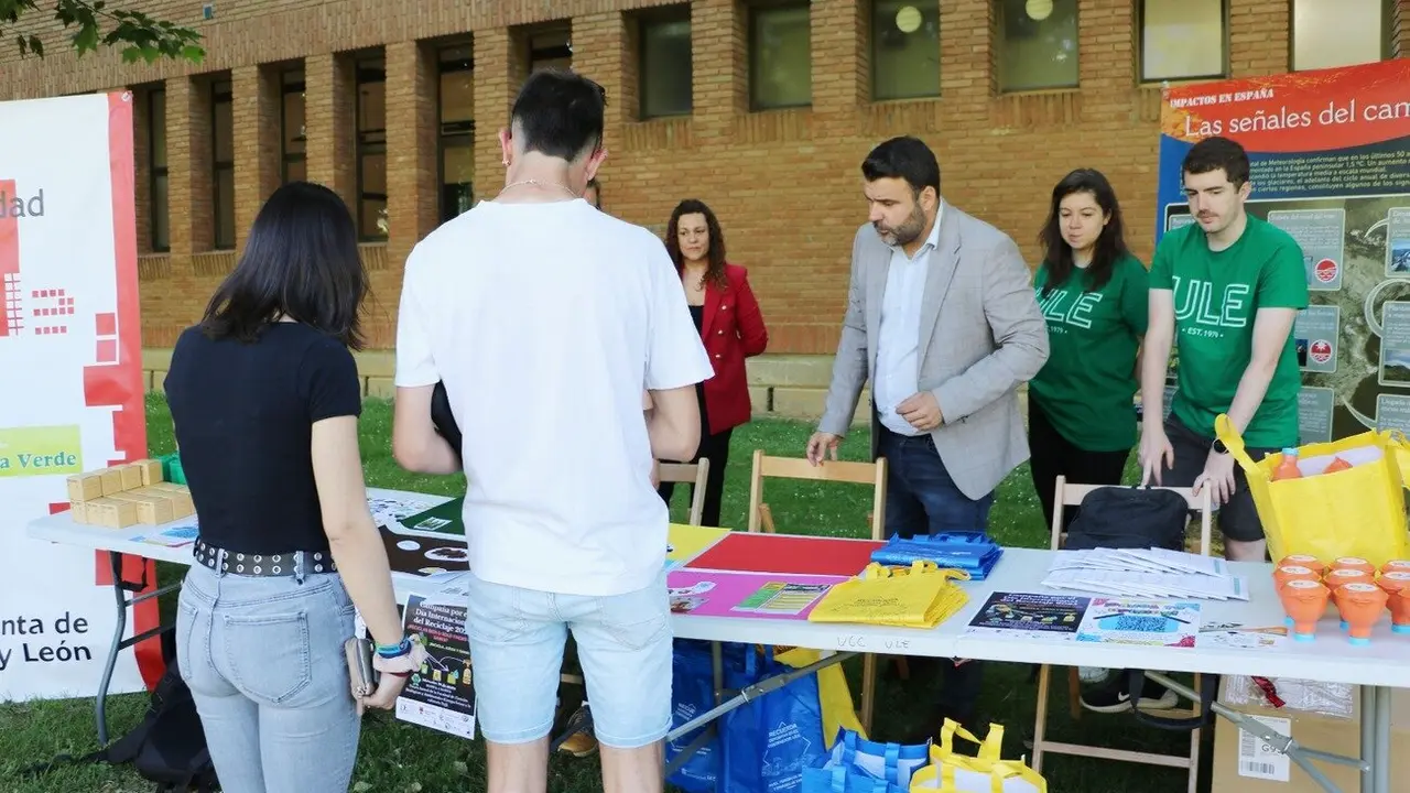 Día Internac Reciclaje en la ULE-02