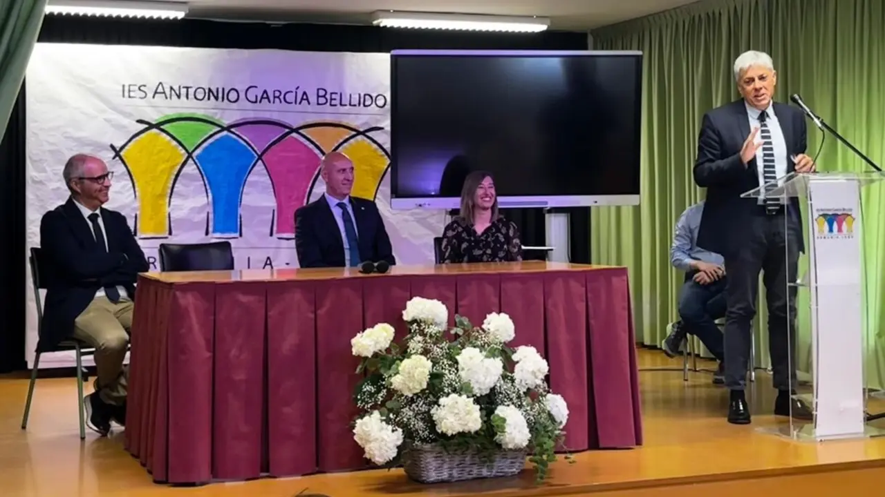 El VI Premio Concordia del IES García Bellido de León distingue la labor del Proyecto Convivo de apoyo a la discapacidad intelectual ligera.