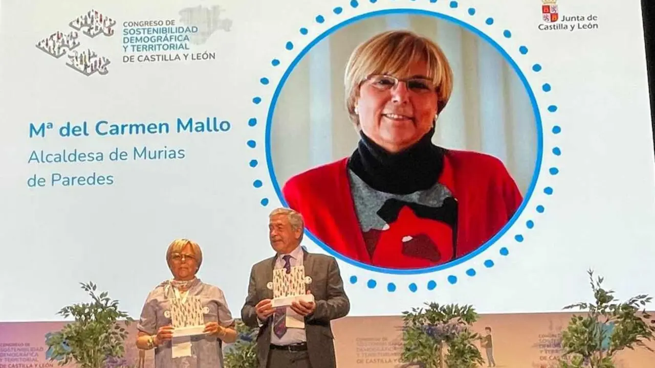Un instante del reconocimiento a la alcaldesa leonesa Mari Carmen Mallo.