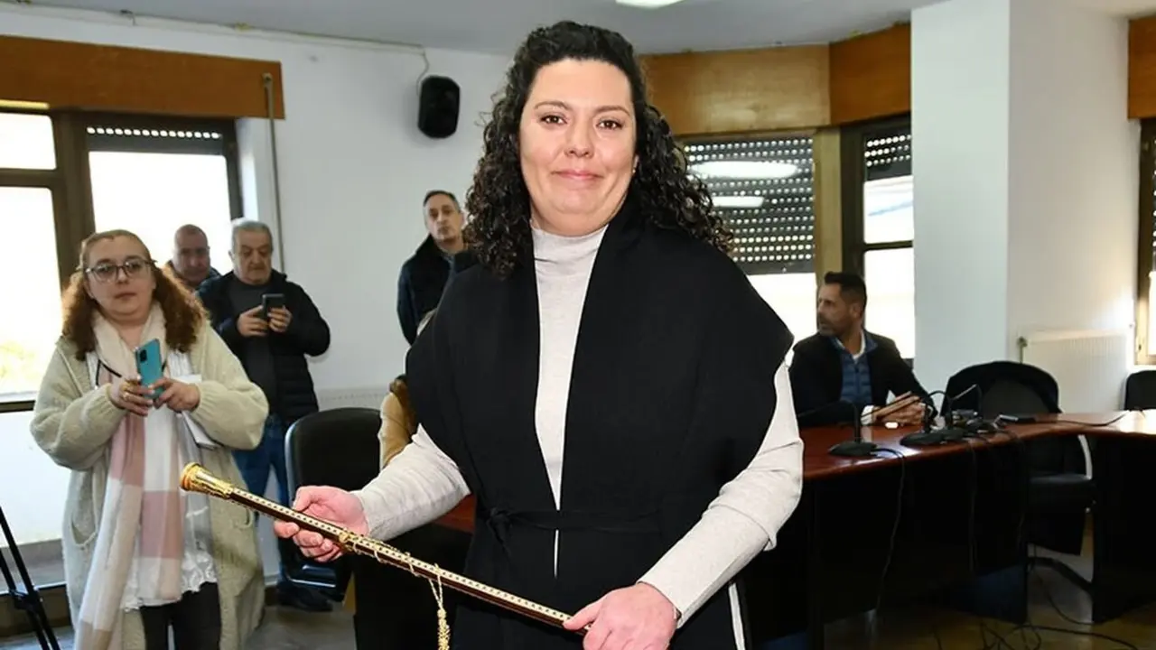 La alcaldesa de Cacabelos, la socialista Irene González.