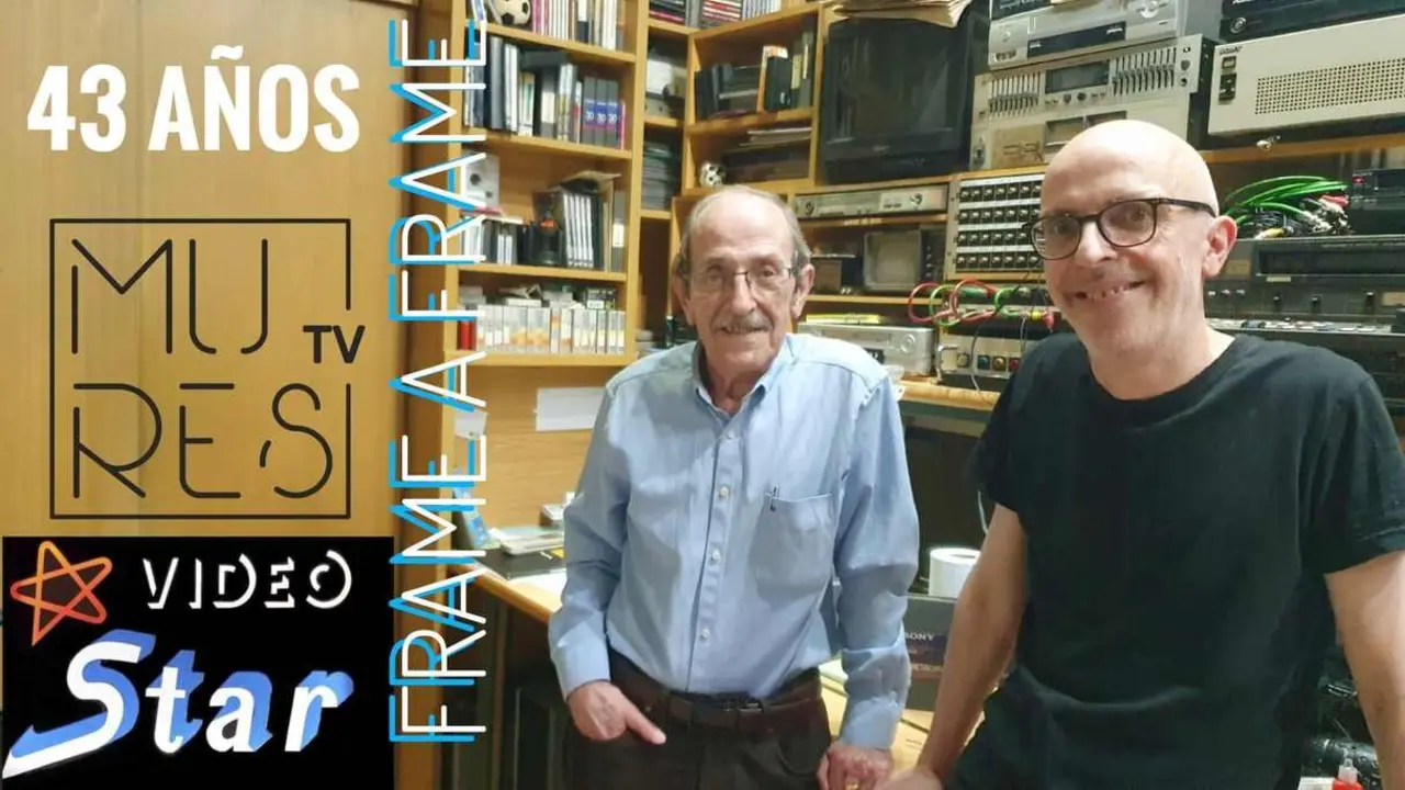 José Manuel Mures lleva a su canal la historia de Carlos y Aitor. Ellos esconden los secretos de un clásico del comercio leonés, Vídeo Star.