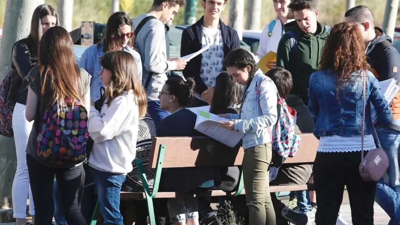 Comienzan las pruebas de acceso a la Universidad en el Campus de Vegazana en León
