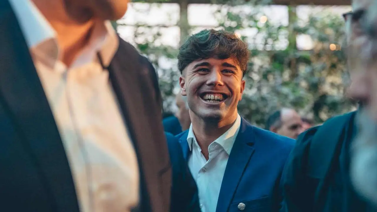Carlos Alvarez 1