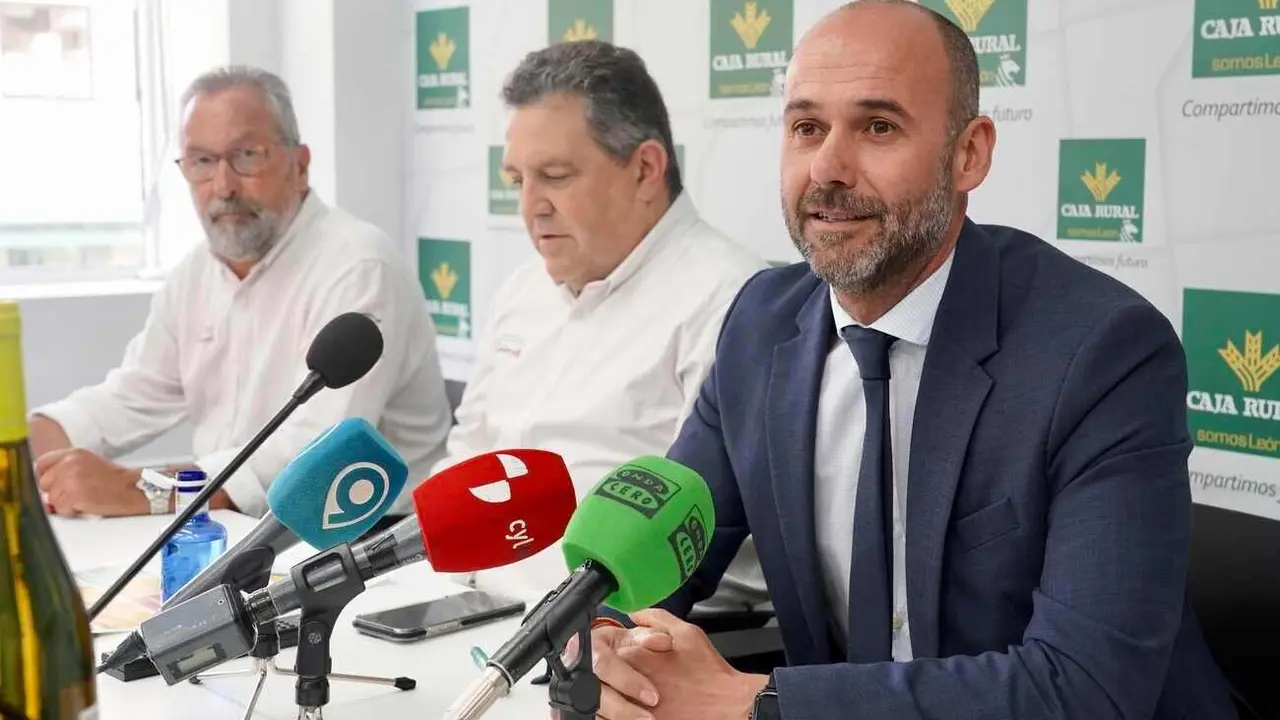 Caja Rural acoge la presentación de la XIV Carrera Popular Peregrinos Entrecepas 2025
