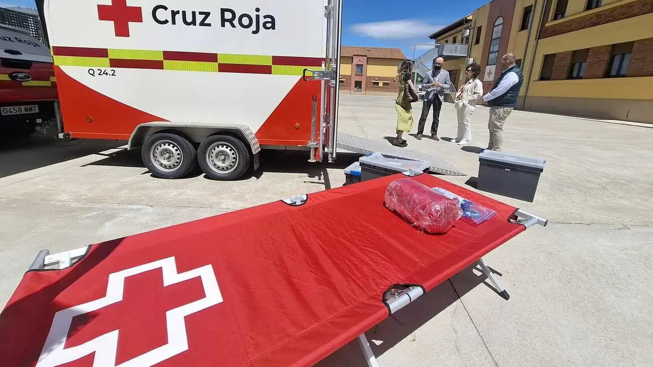 El subdelegado del Gobierno en León, Héctor Alaiz, ha realizado este jueves una visita institucional a la sede provincial de Cruz Roja Española en León.