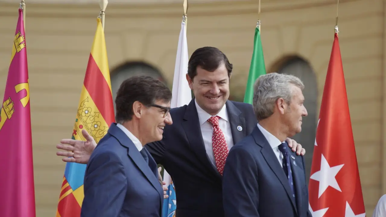 El presidente de la Junta de Castilla y León, Alfonso Fernández Mañueco, participa en la XXVIII Conferencia de Presidentes Autonómicos./ RUBÉN CACHO