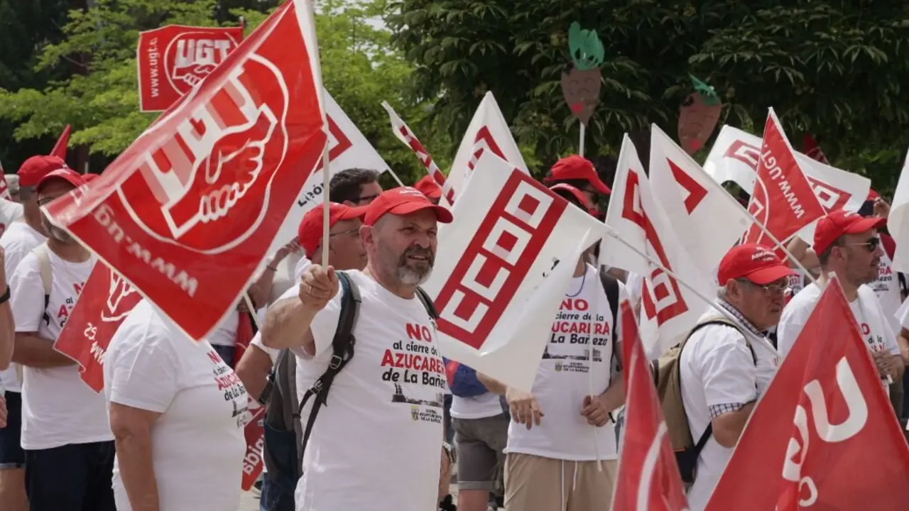 Protestas sindicales por el empleo en Azucarera de La Bañeza.