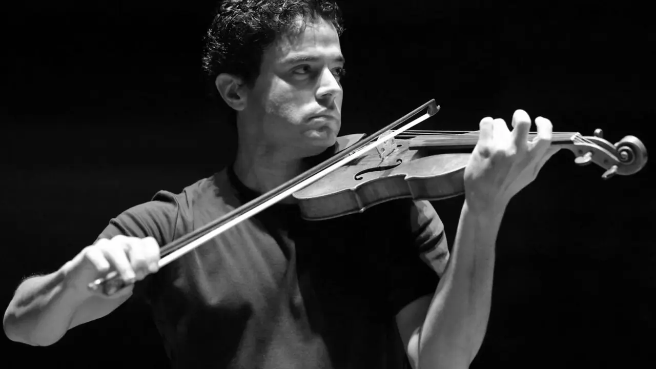 El violinista leonés Alberto Reguera. / JUAN LUIS GARCÍA